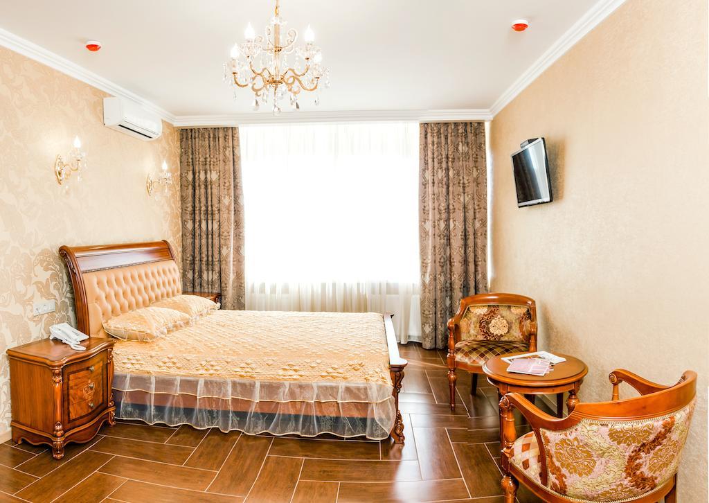 Hotel Premier Kamjanske Kamer foto