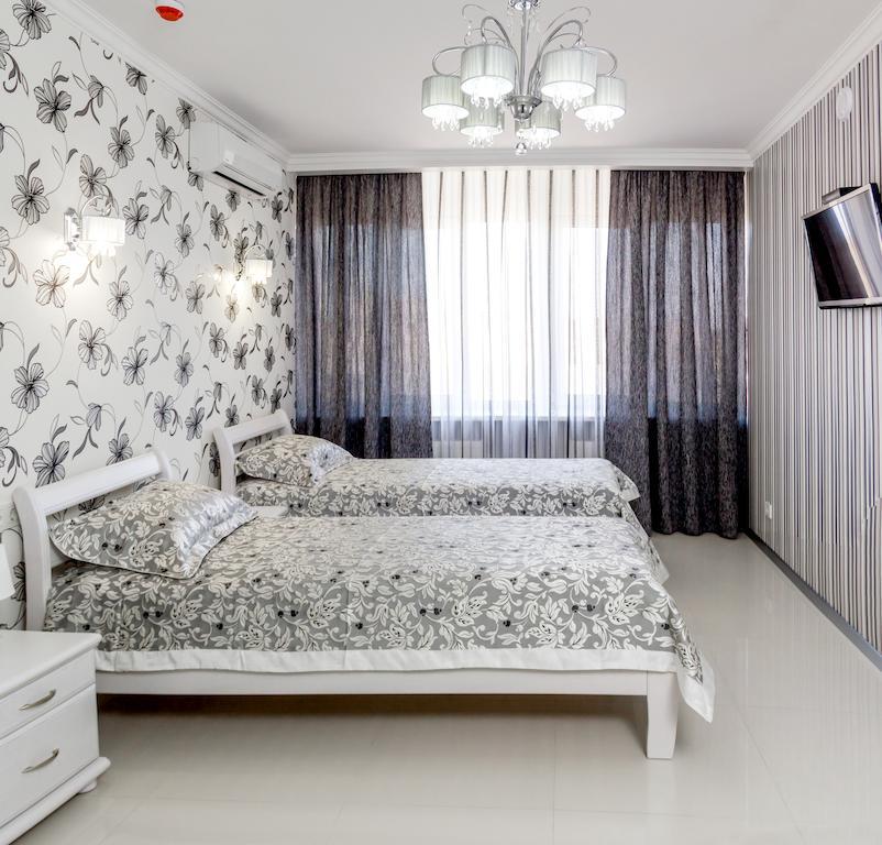 Hotel Premier Kamjanske Kamer foto